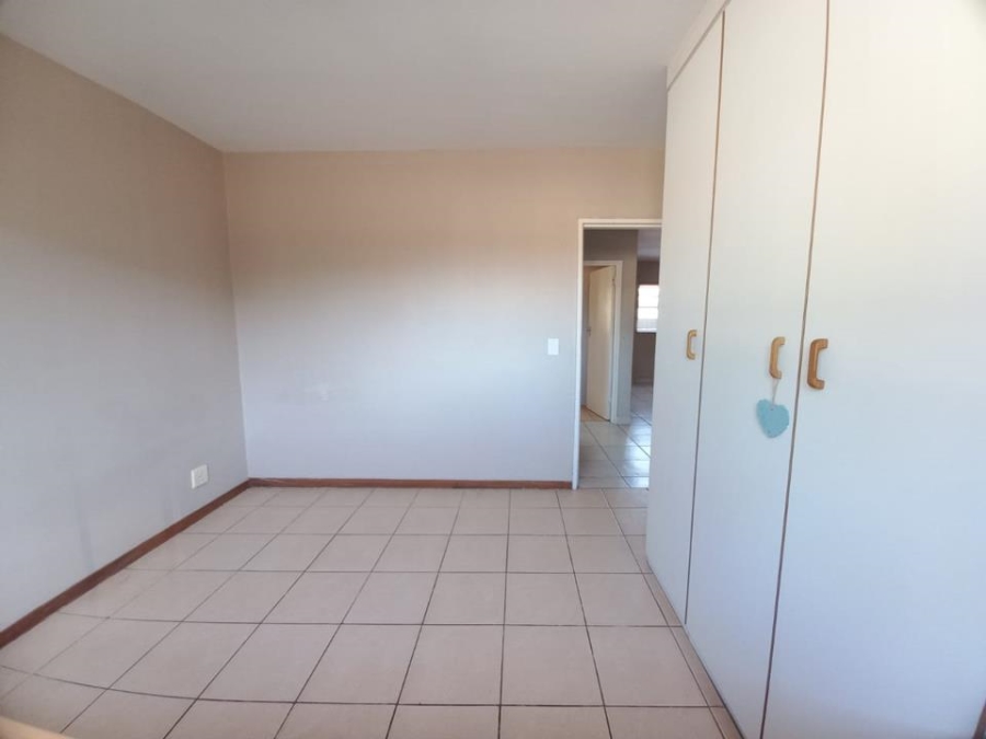2 Bedroom Property for Sale in Die Bult Western Cape